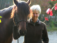 Portrait von Friderike und ihrer Stute