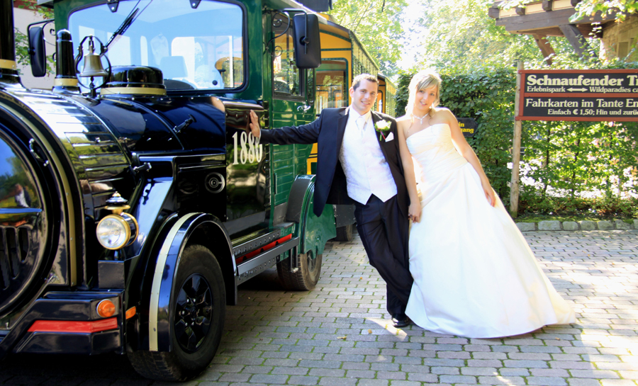 Hochzeit, Hochzeitsfotos Tripsdrill, Hochzeitsbilder, Brautpaarfotos, Fotoshooting, schöne Fotos Hochzeit,  professioneller Hochzeitsfotograf, Fotografie Marita Hüttner, Eppingen,  Heilbronn, Bretten, Sinsheim, Bruchsal, Bretzfeld,  Öhringen, Bietigheim, Mosbach, Neckarsulm, Bad Friedrichshall,  Neuenstadt, Bad Wimpfen,