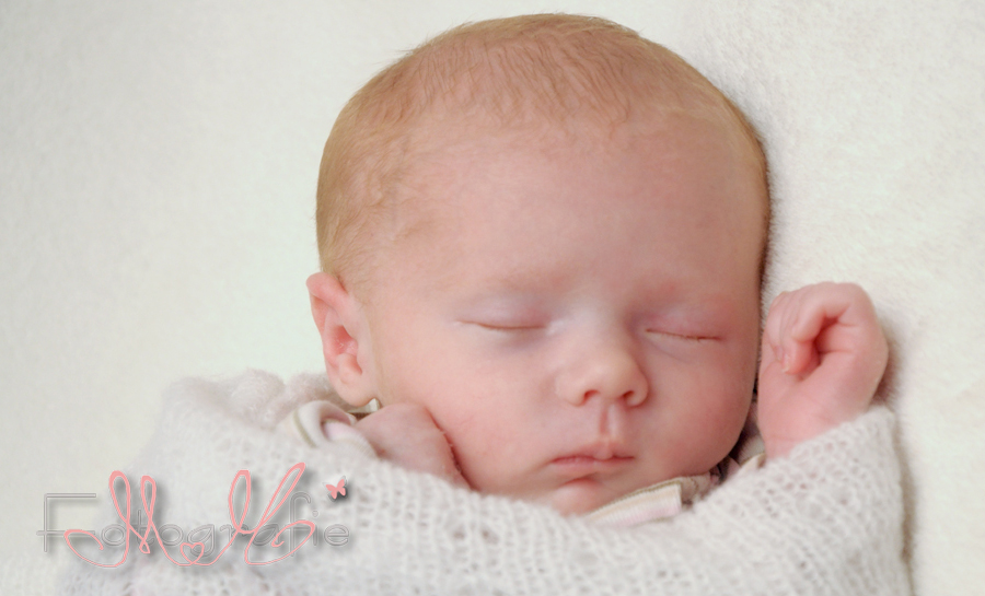 ganz neu auf dieser Welt ist dieses kleine Baby