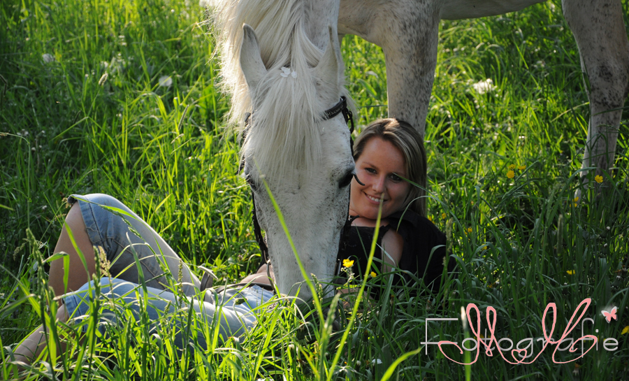 Pferdefotografie Heilbronn, Pferdefoto, Pferd und Mädchen, Pferdefotos, Pferdefotografie, schöne Pferdefotos, schöne Pferdebilder, Pferdefotoshooting, Pferde, Fotos, Fotografie Marita Hüttner