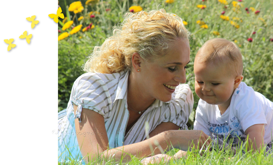 die Mutter und ihr kleiner Sohn