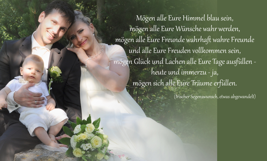 Brautpaar mit Baby, Hochzeit, Hochzeitsfotos, Hochzeitsbilder, Fotos Brautpaar, Braut, Bräutigam, professioneller Hochzeitsfotograf, schöne Fotos Hochzeit,  Fotografie Marita Hüttner, Eppingen, Heilbronn, Bretten, Sinsheim,  Bruchsal, Bretzfeld, Öhringen, Bietigheim, Mosbach, Neckarsulm,  Leingarten, Bad Friedrichshall, Neuenstadt, Bad Wimpfen, Lauffen, Bönnigheim
