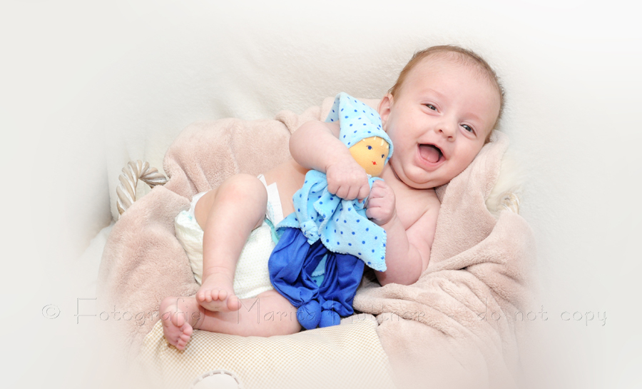 lachendes Baby