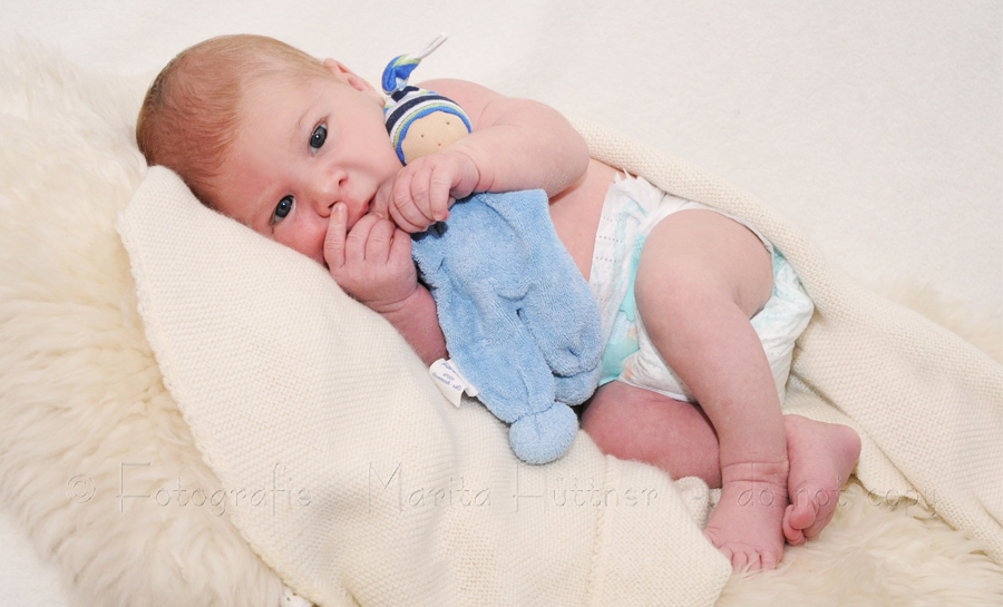 Babyfotoshooting neugeborenes Baby