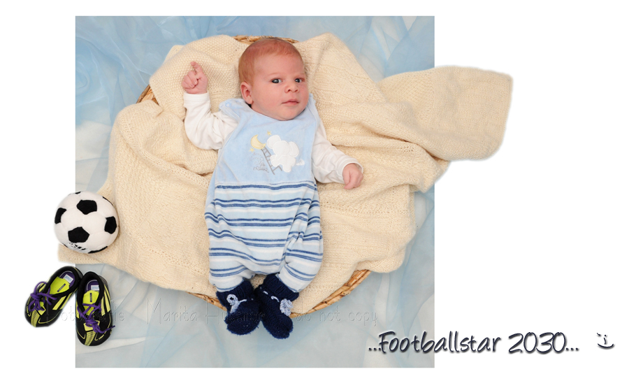 kleines Baby - Junge - Fußballstar