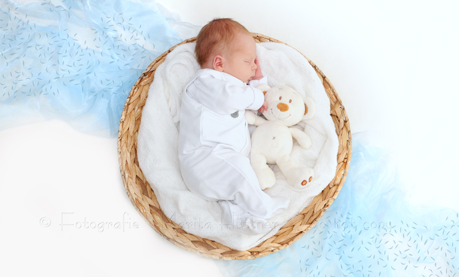 Baby im Körbchen, Babyfotografie Heilbronn, Fotografie Marita Hüttner, Babyfotos