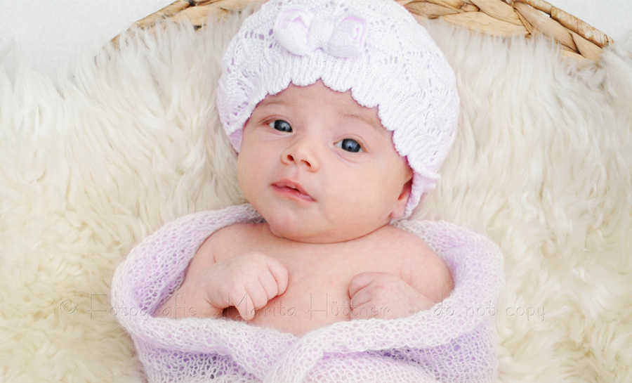 Babybild, Fotografie Marita Hüttner, Portrait eines kleinen Babys
