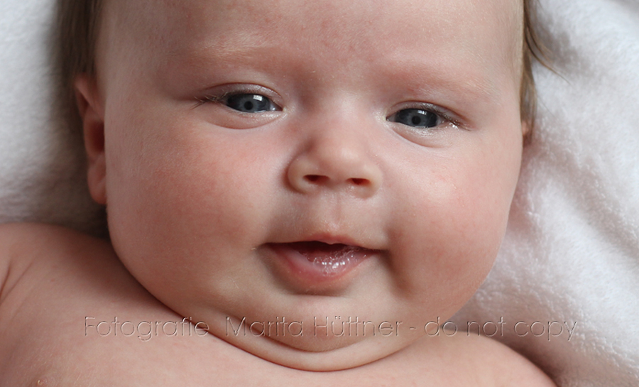 lächelndes Baby