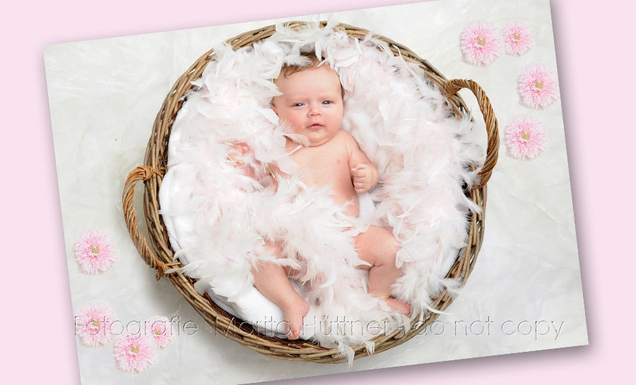 Baby in einem Korb