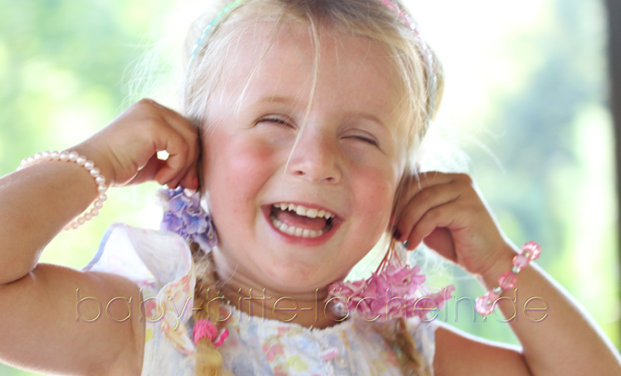 Kinder, Kinderfotograf, Kinderfotos, schöne Babyfotos, Kinderfotos zuhause, Babyfotografin, Babyfotoshooting, Shooting Kinder und Familie, Fotografie Marita Hüttner, Sinsheim, Mosbach, Bietigheim, Ilsfeld, Lauffen, Eppingen, Kraichtal, Bretten, Bruchsal, Bretzfeld, Brackenheim, Bönnigheim, Öhringen, Neuenstadt, Neckarsulm, Neudenau, Bad Friedrichshall, Bad Wimpfen, Bad Rappenau, 