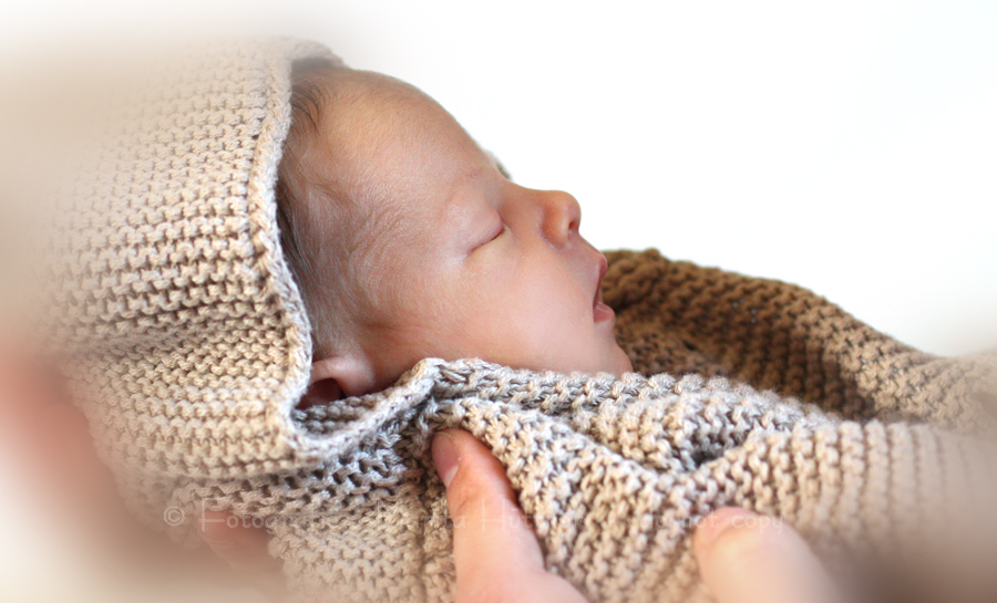 Baby 2 Wochen, Babyfotografie Heilbronn, Fotoshooting, Babyfotograf, Babybilder, schöne Babyfotos, Babyfotos zuhause, Babyfotografin, Babyfotoshooting, Marita Hüttner, Babyfotografie Sinsheim, Mosbach, Bietigheim, Ilsfeld, Lauffen, Eppingen, Kraichtal, Bretten, Bruchsal, Bretzfeld, Brackenheim, Bönnigheim, Öhringen, Neuenstadt, Neckarsulm, Neudenau, Bad Friedrichshall, Bad Wimpfen, Bad Rappenau, 