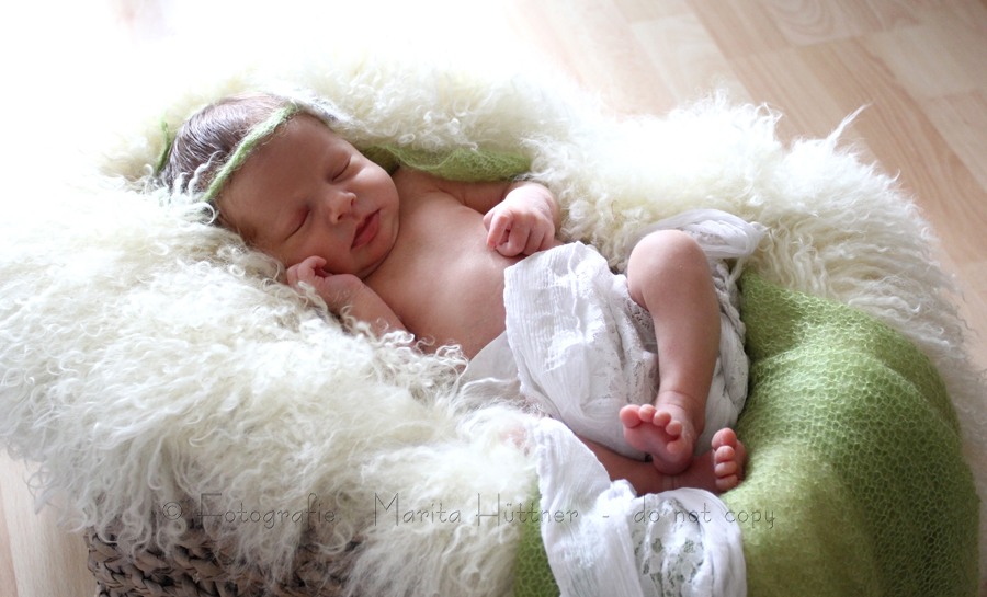 Neugeborenes Baby, Fotografin, Profifotografin, professionelle Fotografie, Fotoshooting, Babyshooting, Neugeborenenfotograf, Baby, Babyfotograf, Neugeboren, Kinder, Familie, Öhringen, Bretzfeld, Bretten, Baby, Neugeborenes, Marita Hüttner, Babyfotografie Heilbronn, Eppingen, Sinsheim, Mosbach, Bruchsal, Bönnigheim, Ilsfeld, Lauffen, Kraichtal, Bad Wimpfen, Bad Friedrichshall, Bad Rappenau, Waghäusel, Schönborn, Mosbach, Marita Hüttner Fotografie