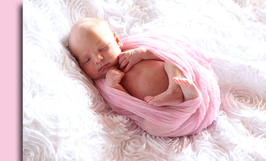 Kinder, Kinderfotograf, Babyfotografie Heilbronn, Kinderfotos, schöne Babyfotos, Kinderfotos zuhause, Babyfotografin, Babyfotoshooting, Shooting Kinder und Familie, Fotografie Marita Hüttner, Sinsheim, Mosbach, Bietigheim, Ilsfeld, Lauffen, Eppingen, Kraichtal, Bretten, Bruchsal, Bretzfeld, Brackenheim, Bönnigheim, Öhringen, Neuenstadt, Neckarsulm, Neudenau, Bad Friedrichshall, Bad Wimpfen, Bad Rappenau, 