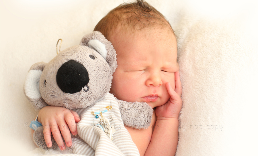 professionelle Babyfotografin, Babyshooting, Shooting neugeborenes, Shooting zuhause, Babyfotos, Neugeborenenfotos, mobile Fotografin Marita Hüttner, Outdoorshooting, Kinderbilder zuhause, Kindershooting zuhause, Eppingen, Bretten, Bruchsal, Bretzfeld, Sinsheim, Mosbach, Heilbronn, Leingarten, Schwaigern, Ilsfeld, Lauffen, Kraichtal, Oberderdingen
