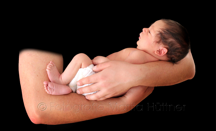 Baby mit Papa, Baby, kleines Baby, Babyfotografie Heilbronn, schöne Babyfotos, Fotoshooting Baby, Babyfotografin, Babyfotoshooting, Shooting Kinder und Familie, Fotografie Marita Hüttner, Sinsheim, Mosbach, Bietigheim, Ilsfeld, Lauffen, Eppingen, Kraichtal, Bretten, Bruchsal, Bretzfeld, Brackenheim, Bönnigheim, Öhringen, Neuenstadt, Neckarsulm, Neudenau, Bad Friedrichshall, Bad Wimpfen, Bad Rappenau, 