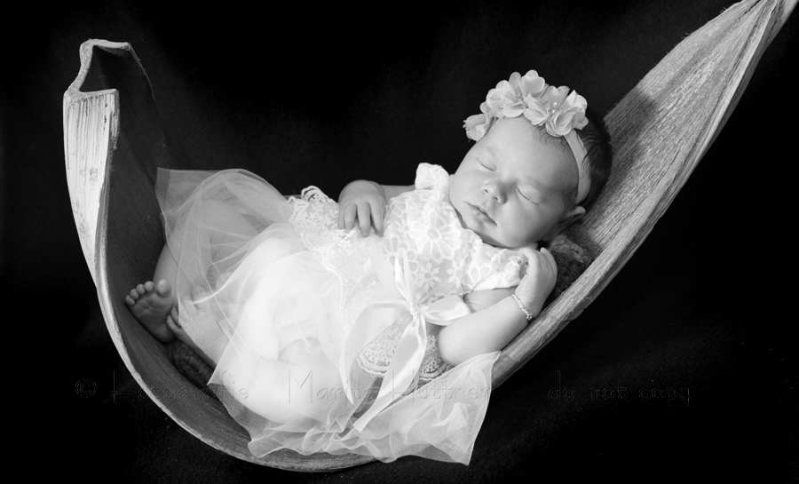 Neugeborenes, Babyshooting, Shooting neugeborenes, Shooting zuhause, Babyfotos, Neugeborenenfotos, mobile Fotografin Marita Hüttner, Outdoorshooting, Kinderbilder zuhause, Kindershooting zuhause, Eppingen, Bretten, Bruchsal, Bretzfeld, Sinsheim, Mosbach, Heilbronn, Leingarten, Schwaigern, Ilsfeld, Lauffen, Kraichtal, Oberderdingen