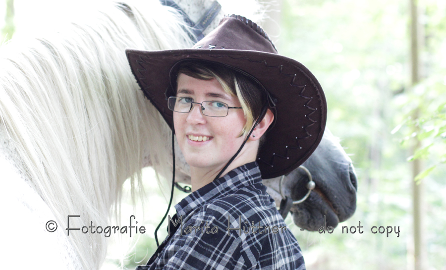 Pferdefotos, Pferdefotografie, schöne Pferdefotos, schöne Pferdebilder, Pferdefotoshooting, Pferde, Fotos, Fotografie Marita Hüttner, Sinsheim, Mosbach, Bietigheim, Heilbronn, Ilsfeld, Lauffen, Eppingen, Kraichtal, Bretten, Bruchsal, Bretzfeld, Brackenheim, Bönnigheim, Öhringen, Neuenstadt, Neckarsulm, Neudenau, Bad Friedrichshall, Bad Wimpfen, Bad Rappenau, 