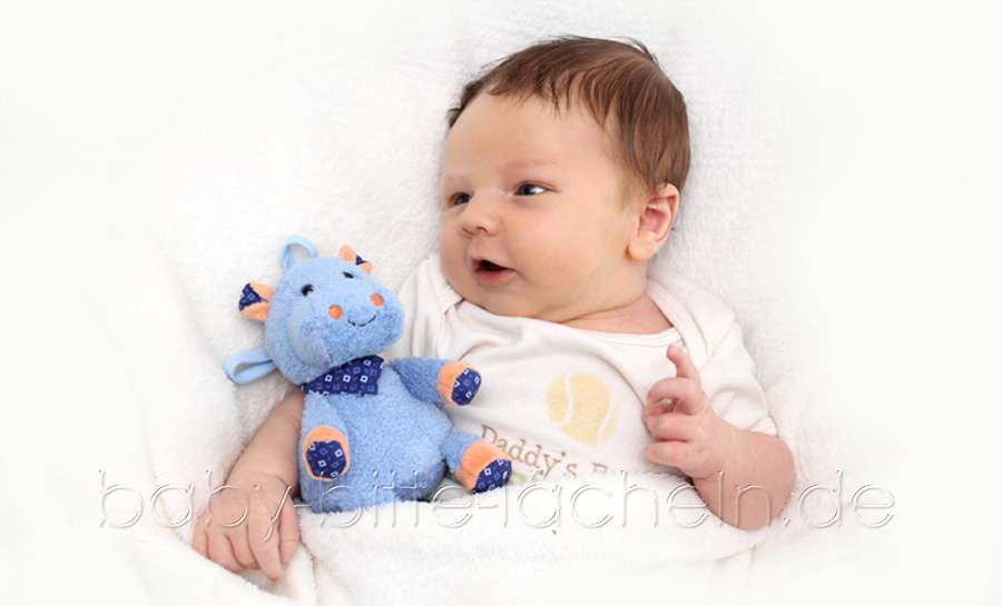 süße Babyfotos, kleines Baby, schöne Babyfotos, professionelle Fotografin schwanger und Baby, Baby, Babyfotograf, Neugeboren, Kinder, Familie, Öhringen, Bretzfeld, Bretten, Babyfotografie  Heilbronn, Eppingen, Sinsheim, Mosbach, Bruchsal, Marita Hüttner Fotografie