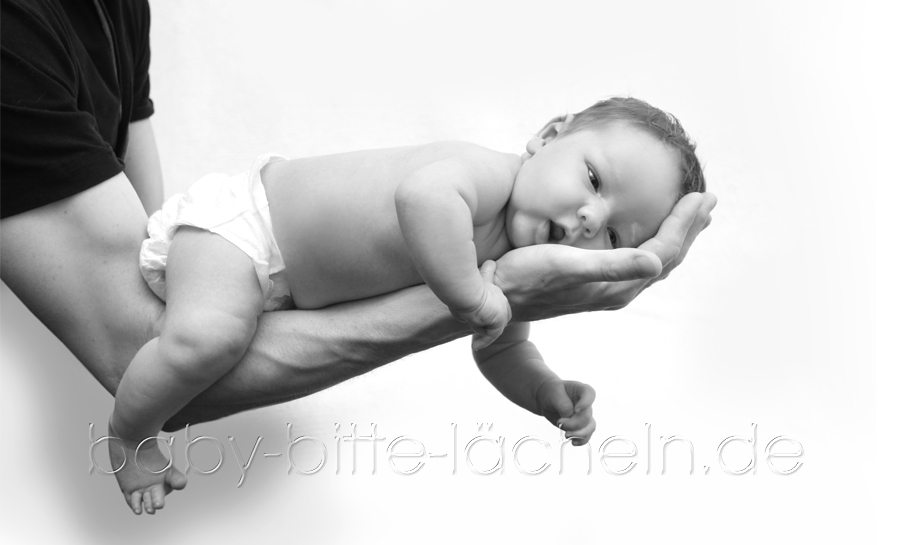 Papa und Baby, Familienfotos, kleines Baby, schöne Babyfotos, professionelle Fotografin schwanger und Baby, Baby, Babyfotograf, Neugeboren, Kinder, Familie, Öhringen, Bretzfeld, Bretten, Babyfotografie Heilbronn, Eppingen, Sinsheim, Mosbach, Bruchsal, Marita Hüttner Fotografie