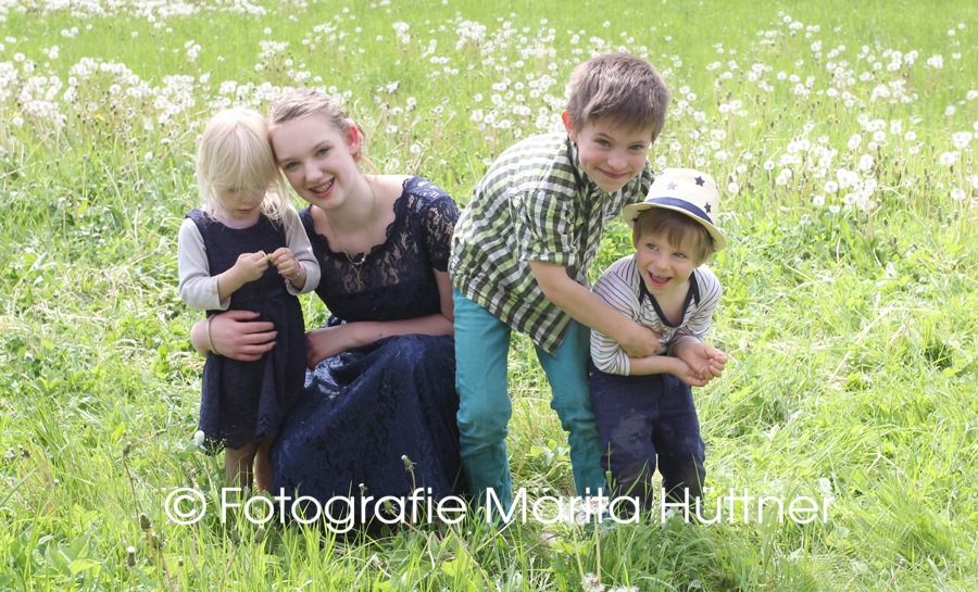 Babybilder, Babyfotoshooting, Babyfotos,  Babyshooting, Fotoshooting, Neugeborene,  Fotoshooting neugeborene Babys,  Fotografin Sinsheim, Eppingen, Kraichtal, Bretten, Bruchsal, Bretzfeld,  Heilbronn, Brackenheim, Bönnigheim, Öhringen, Neuenstadt,  Neckarsulm, Mosbach, Bad Friedrichshall, Bad Wimpfen, Bad Rappenau, 