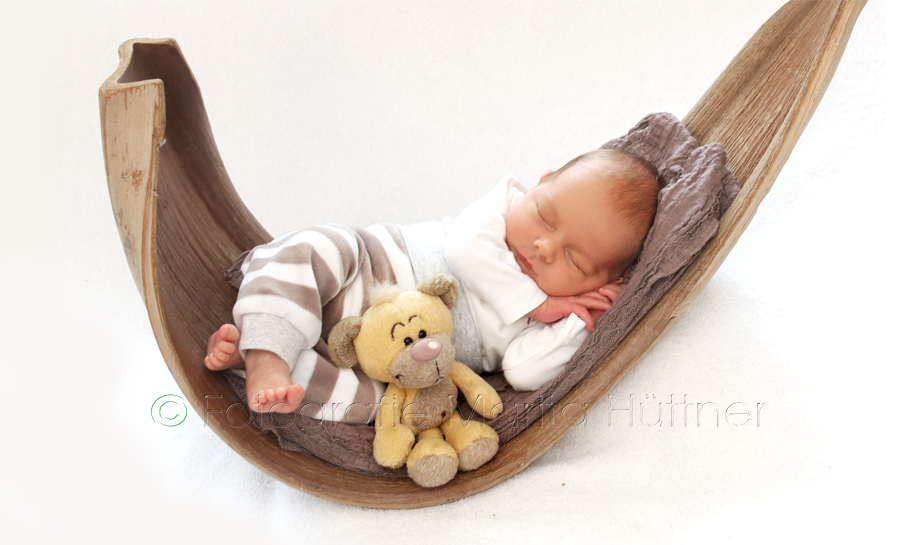 kleines Baby, Foto kleines Neugeborenes, Babyfotograf, Babybilder, schöne Babyfotos,  Babyfotos zuhause, Babyfotografin, Babyfotoshooting, Marita Hüttner, Babyfotografie Sinsheim, Mosbach,  Bietigheim, Ilsfeld, Lauffen, Eppingen, Kraichtal, Bretten, Bruchsal, Bretzfeld, Brackenheim,  Babyfotografie Heilbronn, Waghäusel, Bönnigheim, Öhringen, Neuenstadt, Neckarsulm, Neudenau, Bad Friedrichshall,  Bad Wimpfen, Bad Rappenau, 