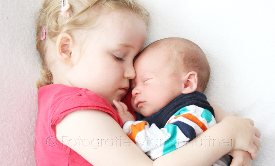 Babyshooting, Newbornshooting, Fotoshooting Neugeborenes, Fotos Geschwister, Babyfotos Sinsheim, Babyfotografie Oberderdingen, Babyfotograf Heilbronn, Fotografin Eppingen